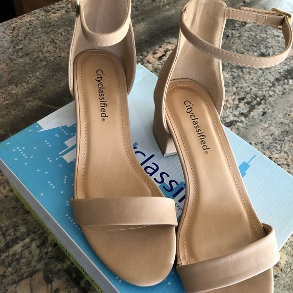city classified block heels